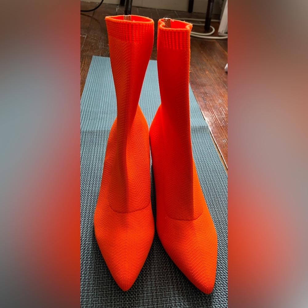 Boohoo knitted low block heel sock boots